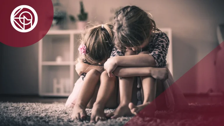 me pueden expulsar de españa teniendo hijos